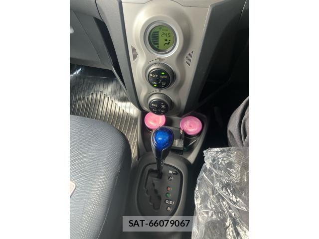 Toyota VITZ 2006-04 7273219-20