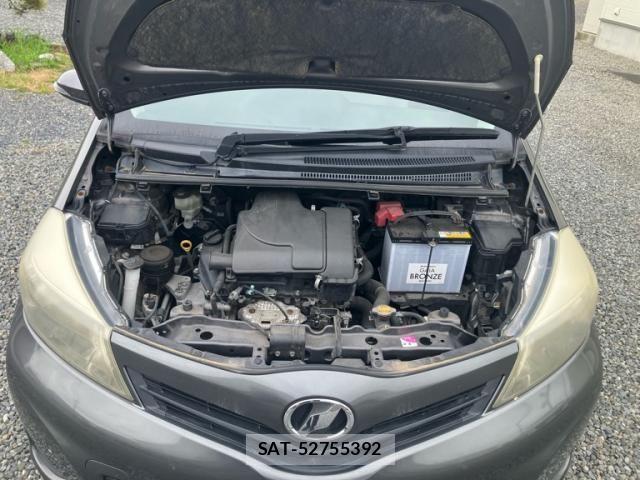 Toyota VITZ 2013-09 7273220-11