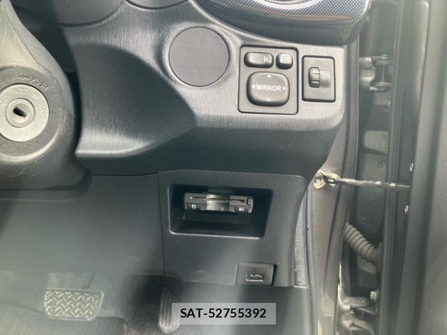 Toyota VITZ 2013-09 7273220-15