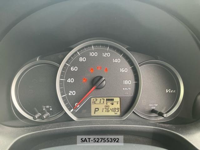 Toyota VITZ 2013-09 7273220-19