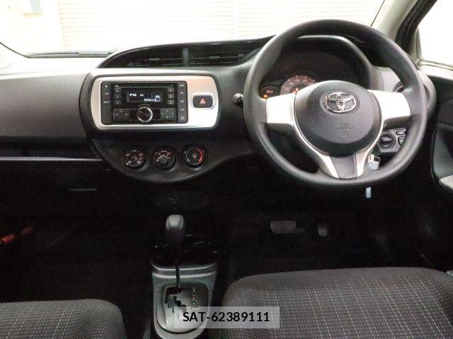 Toyota VITZ 2015-01 7330956-2