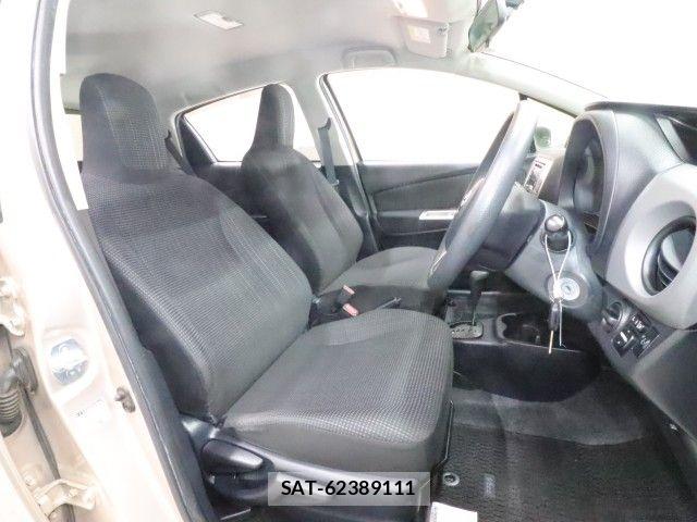 Toyota VITZ 2015-01 7330956-3