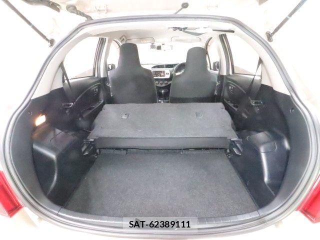 Toyota VITZ 2015-01 7330956-8