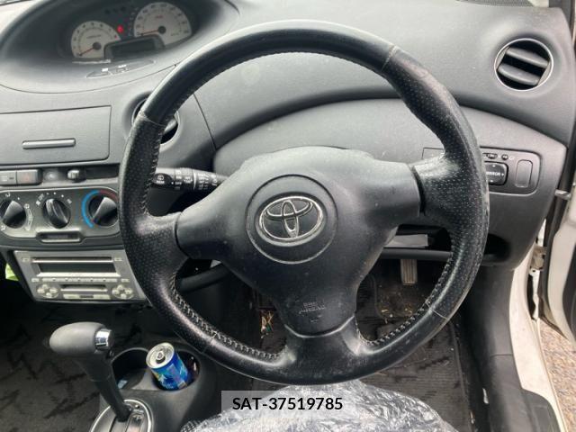 Toyota VITZ 2003-04 7330957-15