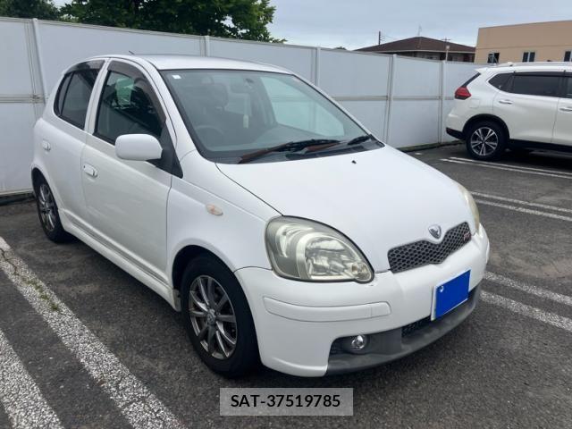 Toyota VITZ 2003-04 7330957-1