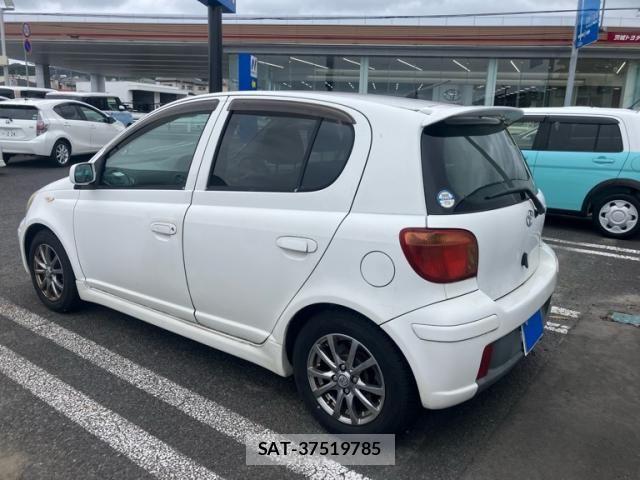 Toyota VITZ 2003-04 7330957-3