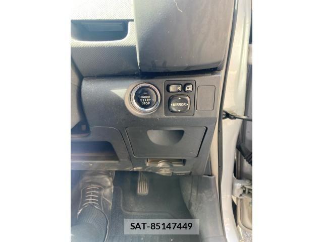 Toyota VITZ 2009-09 7330962-14