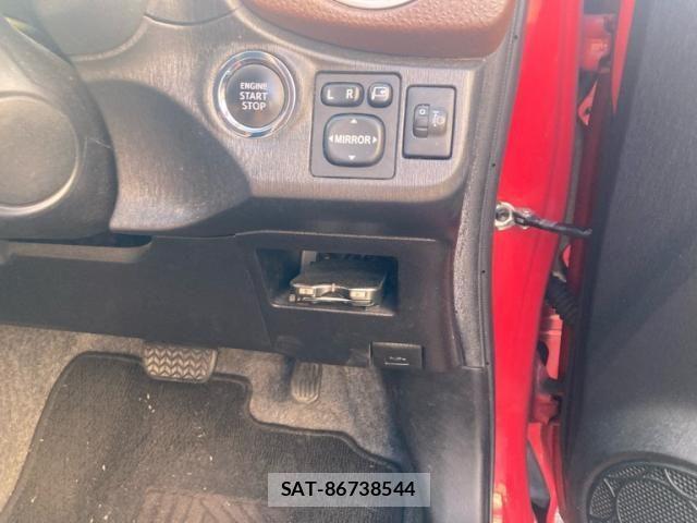 Toyota VITZ 2011-02 7330969-14