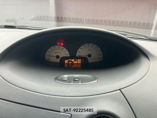 Toyota VITZ 2003-09 7330958-16