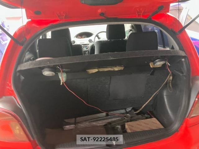 Toyota VITZ 2003-09 7330958-8