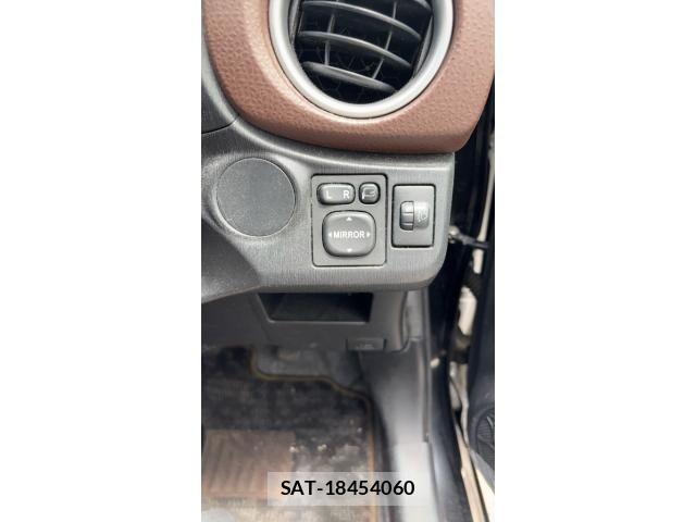 Toyota VITZ 2011-07 7330960-10