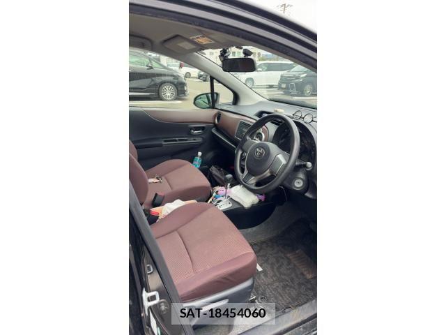 Toyota VITZ 2011-07 7330960-3