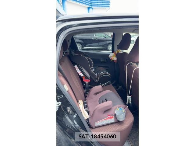 Toyota VITZ 2011-07 7330960-4