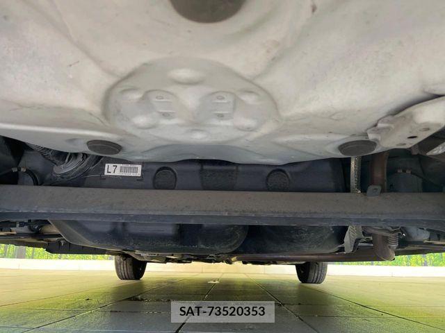 Toyota VITZ 2015-07 7330955-17