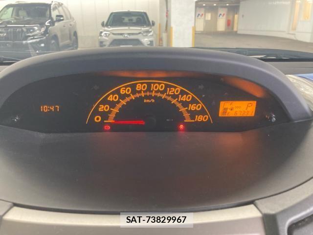Toyota VITZ 2010-06 7360353-16