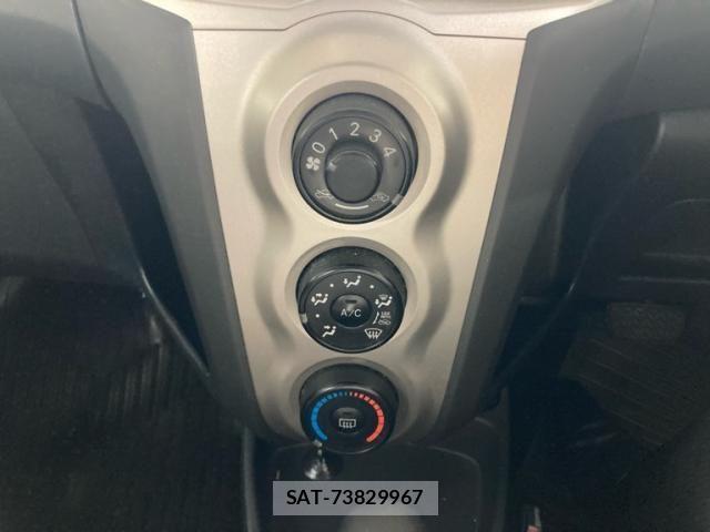 Toyota VITZ 2010-06 7360353-17