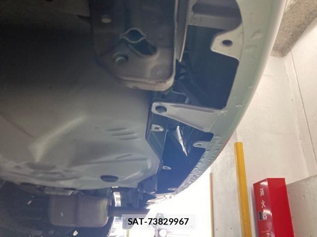 Toyota VITZ 2010-06 7360353-21