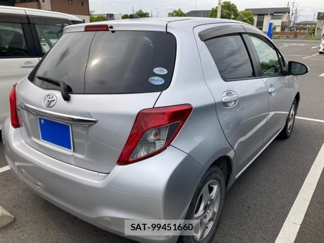 Toyota VITZ 2011-06 7360350-7