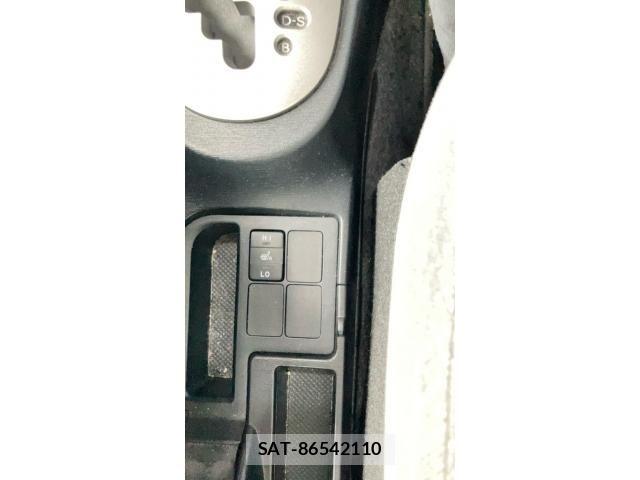 Toyota VITZ 2012-02 7360346-21