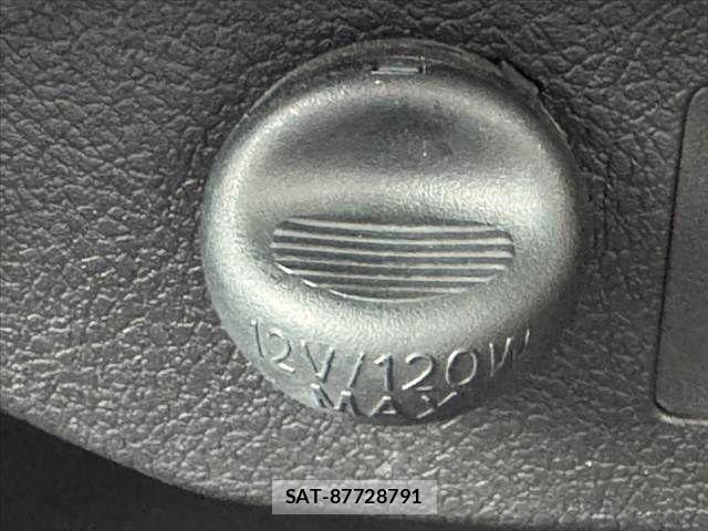 Toyota VITZ 2018-03 7360343-27
