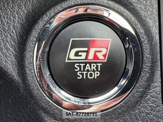 Toyota VITZ 2018-03 7360343-4