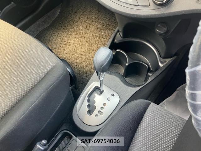 Toyota VITZ 2013-07 7360345-12