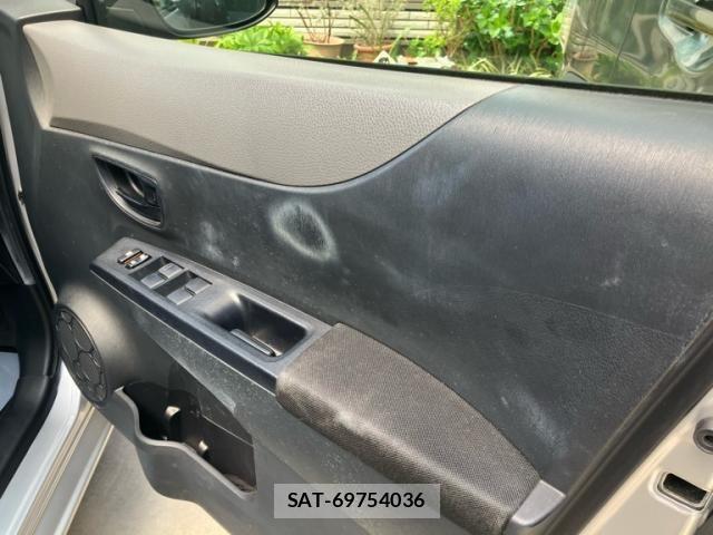 Toyota VITZ 2013-07 7360345-4