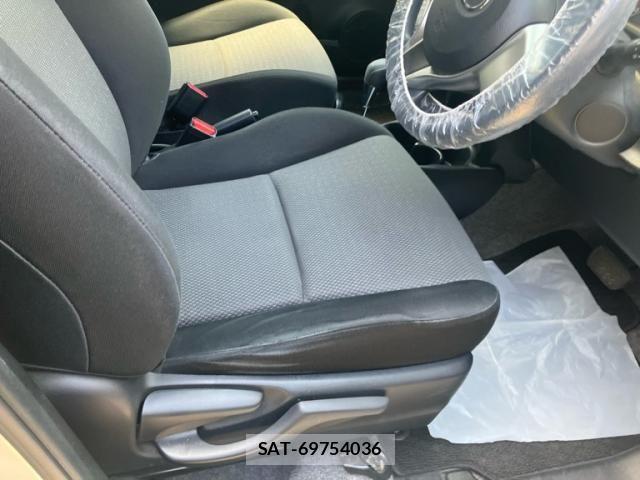 Toyota VITZ 2013-07 7360345-6