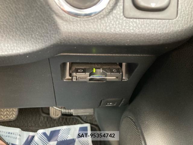 Toyota VITZ 2014-07 7360347-26
