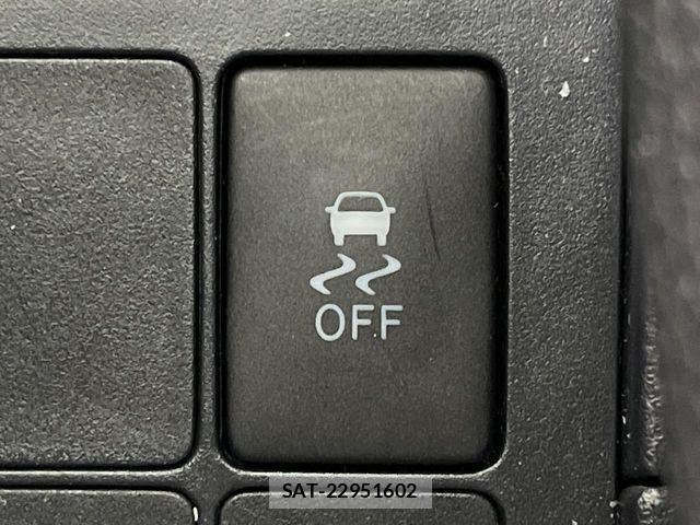 Toyota VITZ 2016-04 7360348-6