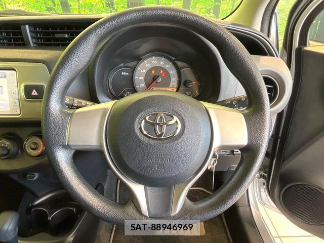 Toyota VITZ 2015-01 7360344-10