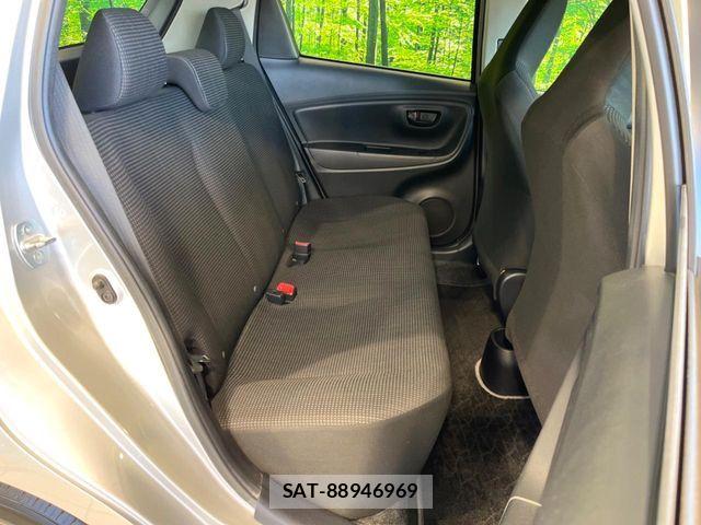 Toyota VITZ 2015-01 7360344-7