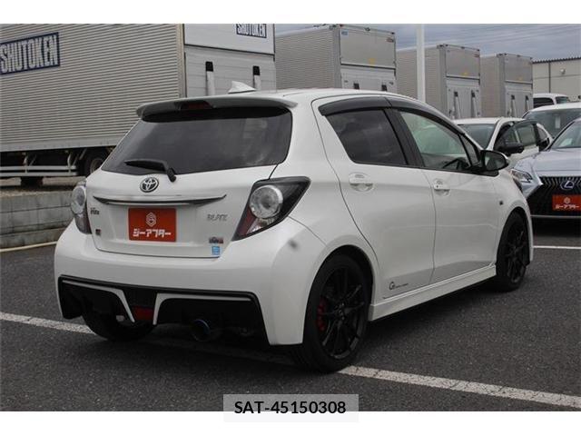 Toyota VITZ 2015-09 7394694-12