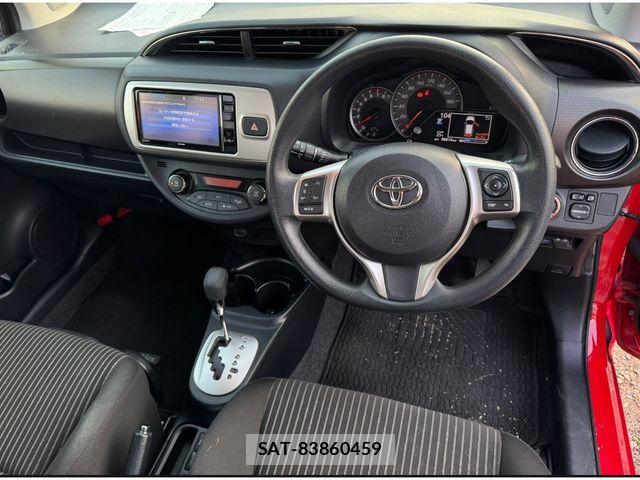 Toyota VITZ 2015-02 7394697-11