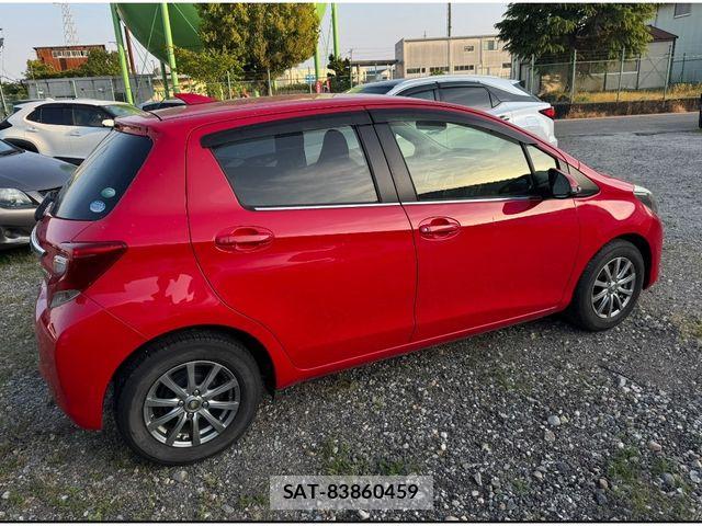 Toyota VITZ 2015-02 7394697-17