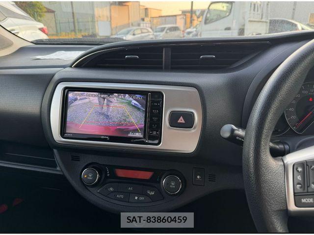 Toyota VITZ 2015-02 7394697-18