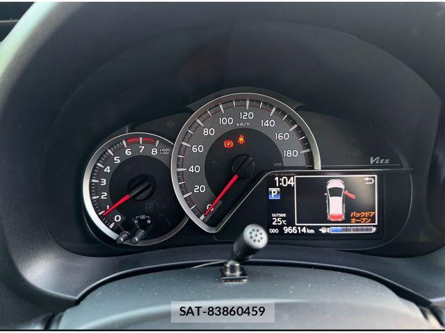 Toyota VITZ 2015-02 7394697-6