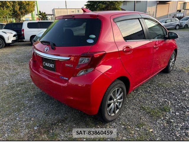 Toyota VITZ 2015-02 7394697-7