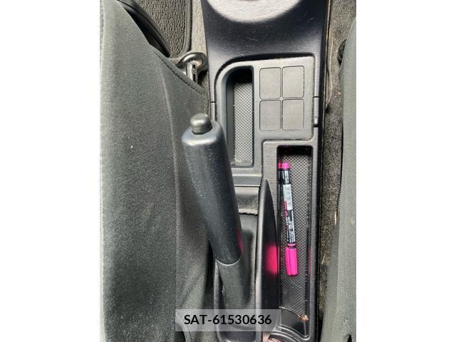 Toyota VITZ 2013-02 7394703-20