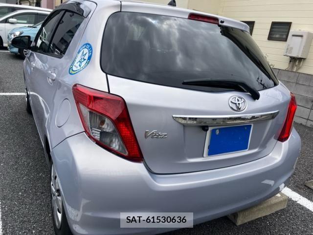 Toyota VITZ 2013-02 7394703-7