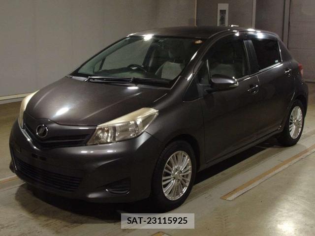 Toyota VITZ 2011-12 7400694-0