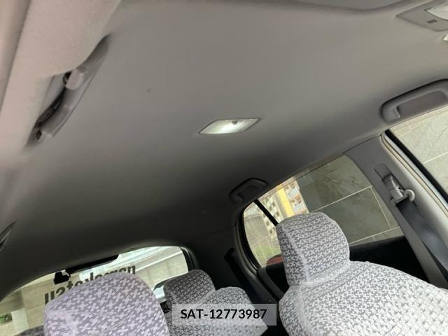 Toyota VITZ 2009-07 7458670-12