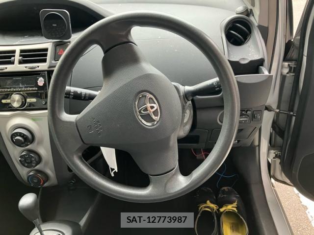 Toyota VITZ 2009-07 7458670-13