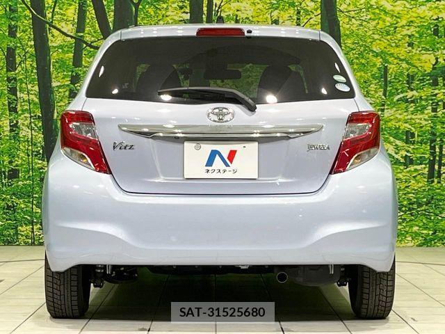 Toyota VITZ 2016-05 7458657-14