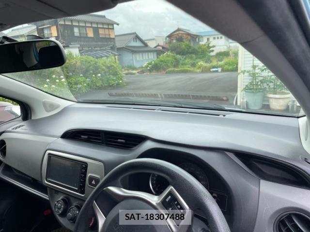 Toyota VITZ 2015-03 7458661-14