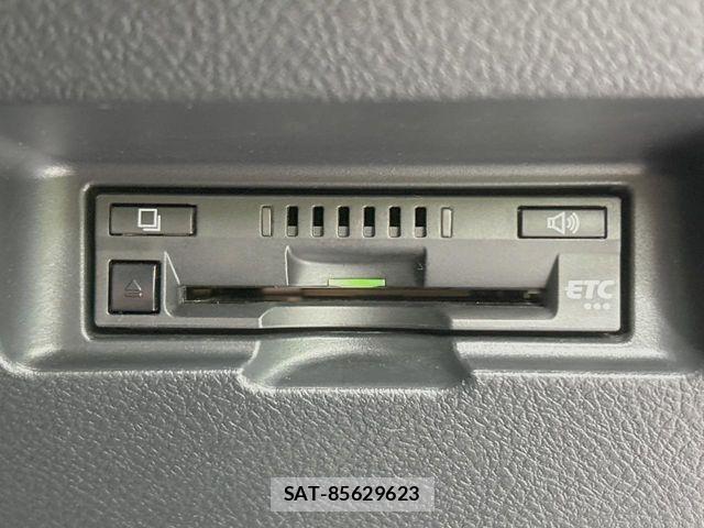 Toyota VITZ 2018-11 7458654-6