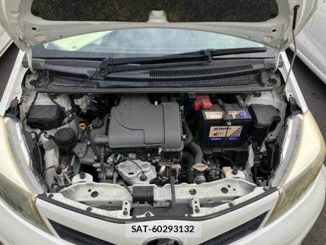 Toyota VITZ 2011-06 7458669-16