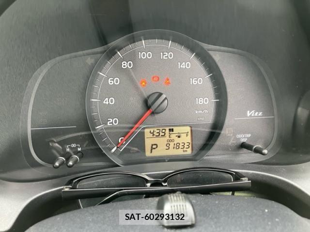 Toyota VITZ 2011-06 7458669-19
