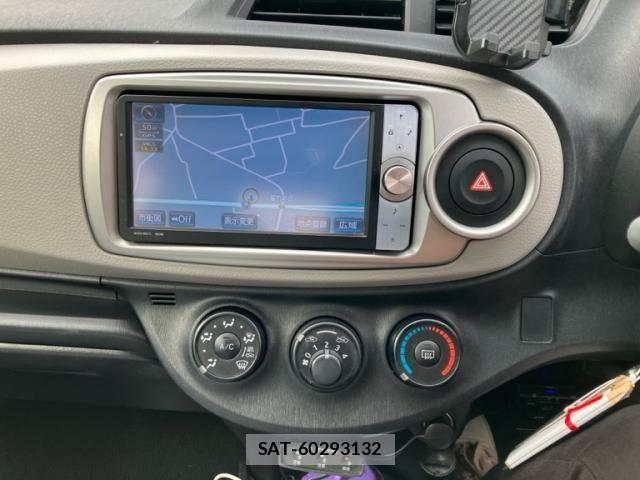 Toyota VITZ 2011-06 7458669-20