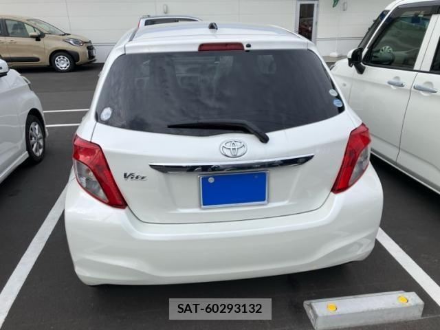 Toyota VITZ 2011-06 7458669-4